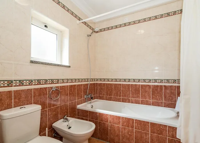 Апартаменты Two Bedroom Mos Lagos Порту-ди-Мош