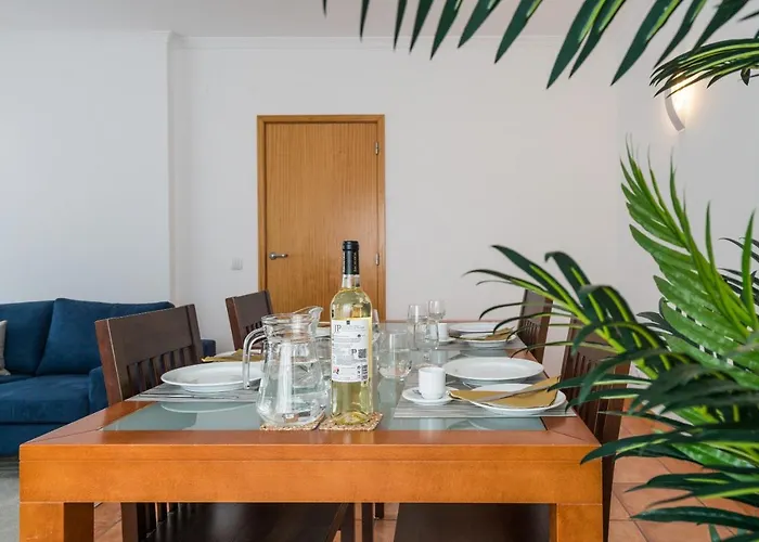 Two Bedroom Mos Lagos * Порту-ди-Мош